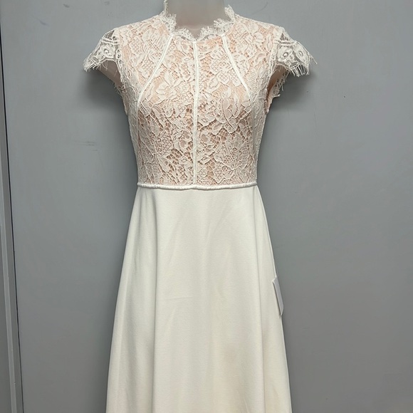 NWT Lulu’s Lace Bodice Mermaid Gown - Picture 2 of 13